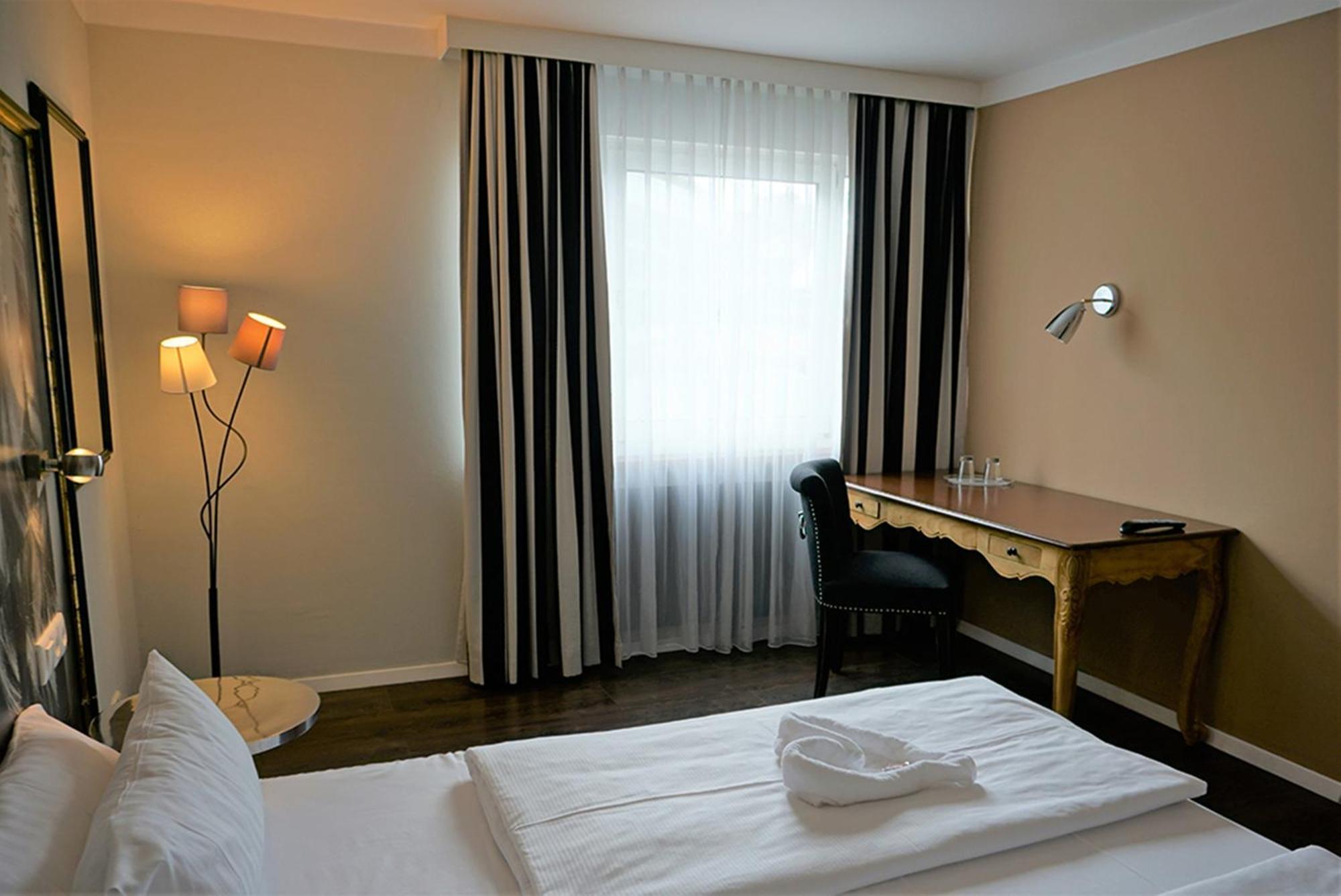 Hotel Calmo Vienna Esterno foto